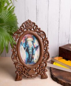 Wood crafted Royal Design Photo Frame in oval shape
